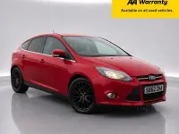 Used Ford Focus Zetec 115 HP (84 kW) 2012 Red Hatchback