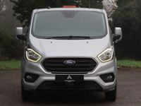 Begagnad Ford Transit Custom Limited 130 HK (95 kW) 2023 Silver Van