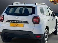 Begagnad Dacia Duster Essentiel 90 HK (66 kW) 2022 Vit Halvkombi