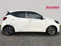 Used Hyundai i10 Advanced 2023 White Hatchback