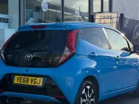 Used Toyota Aygo X-plore 71 HP (52 kW) 2018 Blue Hatchback