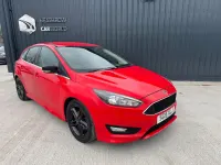 Gebraucht Ford Focus Zetec 2015 Rot Kleinwagen