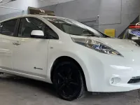 Gebraucht Nissan Leaf Tekna 80 kW (109 PS) 2015 Weiß Kleinwagen