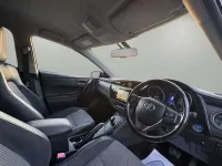 Used Toyota Auris Hybrid 136 HP (100 kW) 2016 Bronze Hatchback