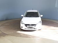 Used Mazda 2 75 HP (55 kW) 2018 White Hatchback