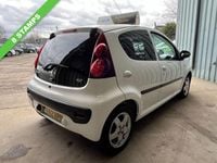 Used Peugeot 107 Allure 68 HP (50 kW) 2013 White Hatchback