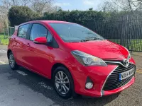 Used Toyota Yaris 99 HP (72 kW) 2014 Red Hatchback