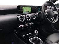 Usado Mercedes A180 SE 116 HP (85 kW) 2019 Preto Citadino