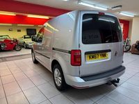 Used VW Caddy Highline 102 HP (75 kW) 2017 Silver MPV