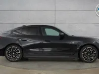 Usado BMW i4 M Sport 246 kW (335 CV) 2025 Negro Berlina