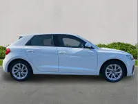 Używany Audi A1 Sport 110 KM (80 kW) 2024 Biały SUV