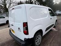 Used Citroën Berlingo 100 HP (73 kW) 2022 White MPV