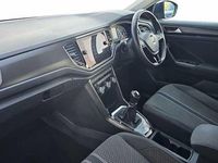 Used VW T-Roc SE 115 HP (84 kW) 2019 Atlantic blue SUV