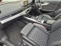Used Audi A4 Business 354 HP (260 kW) 2017 Black Estate