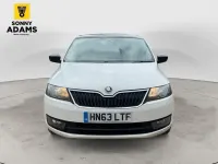 Used Skoda Rapid SE 2013 White Hatchback