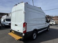 Usado Ford Transit 170 HP (125 kW) 2018 Branco Van
