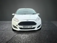 Käytetty Ford Fiesta Zetec 2015 Valkoinen Viistoperä