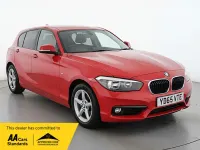 Used BMW 118 Comfort Edition 2015 Red Hatchback