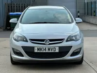 Used Vauxhall Astra Design Edition 115 HP (84 kW) 2014 Silver Estate