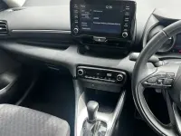 Used Toyota Yaris Design 116 HP (85 kW) 2022 White Hatchback