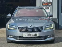 Usado Skoda Superb SE L Executive 150 CV (110 kW) 2019 Gris Familiar