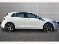 Used VW Golf VIII Life 110 HP (80 kW) 2023 Pure white Hatchback