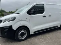Used Peugeot e-Expert 100 kW (136 HP) 2021 White Van
