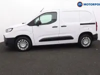 Used Toyota Proace 120 HP (88 kW) 2025 White MPV