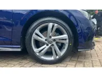 Used VW Golf VIII R-line 130 HP (95 kW) 2023 Blue Hatchback