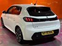 Used Peugeot 208 Allure Premium 100 HP (73 kW) 2020 White Hatchback