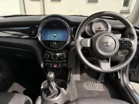 Używany Mini Cooper Classic 135 KM (99 kW) 2022 Szary Hatchback