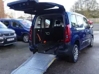 Used Citroën Berlingo Feel 101 HP (74 kW) 2019 Blue MPV