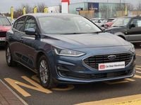 Begagnad Ford Focus Style 123 HK (90 kW) 2022 Blå Halvkombi