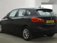 Begagnad BMW 218 2015 Svart Halvkombi