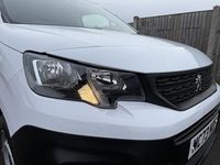 Used Peugeot Partner Premium 2023 White MPV