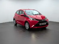 Gebraucht Toyota Aygo X-play 2018 Rot Kleinwagen