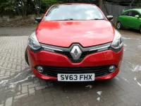 Usado Renault Clio IV Dynamique 90 CV (66 kW) 2013 Rojo Utilitario
