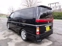 used Nissan Elgrand HIGHWAY STAR 4WD SUNROOFS CURTAINS