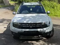 Used Dacia Duster Lauréate 110 HP (80 kW) 2015 White SUV