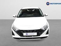 Used Hyundai i20 Premium 101 HP (74 kW) 2025 White Hatchback