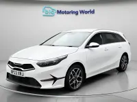 Used Kia Ceed 2023 White Hatchback