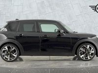 Usado Mini Cooper Hatch 113 kW (154 HP) 2025 Preto Citadino