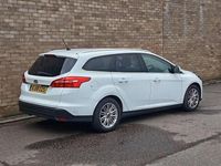 Used Ford Focus Zetec 120 HP (88 kW) 2018 White Estate