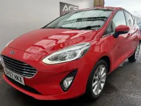 Usado Ford Fiesta Titanium 125 HP (91 kW) 2017 Vermelho Citadino
