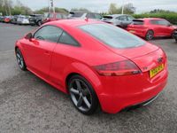 Begagnad Audi TT S-Line 160 HK (117 kW) 2012 Röd Sportkupé