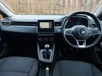 Used Renault Clio V Iconic 100 HP (73 kW) 2020 Silver Hatchback