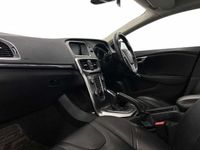 used Volvo V40 CC D2 Lux