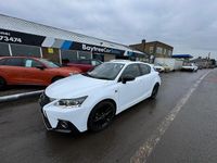 Used Lexus CT200h Sport Line 136 HP (100 kW) 2017 White Hatchback