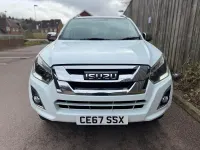 Used Isuzu D-Max 160 HP (117 kW) 2017 White Pickup