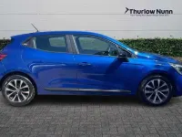 Używany Renault Clio V Evolution 90 KM (66 kW) 2023 Niebieski Hatchback